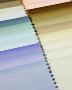 acabados especiales - Acabados Especiales en Textil: Cuando la Prenda Se Convierte en una Obra de Arte