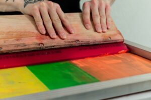 separación serigrafía - Separación de Colores en Serigrafía Textil: Guía Técnica para Preparar Archivos que el Taller No Tenga que Retocar