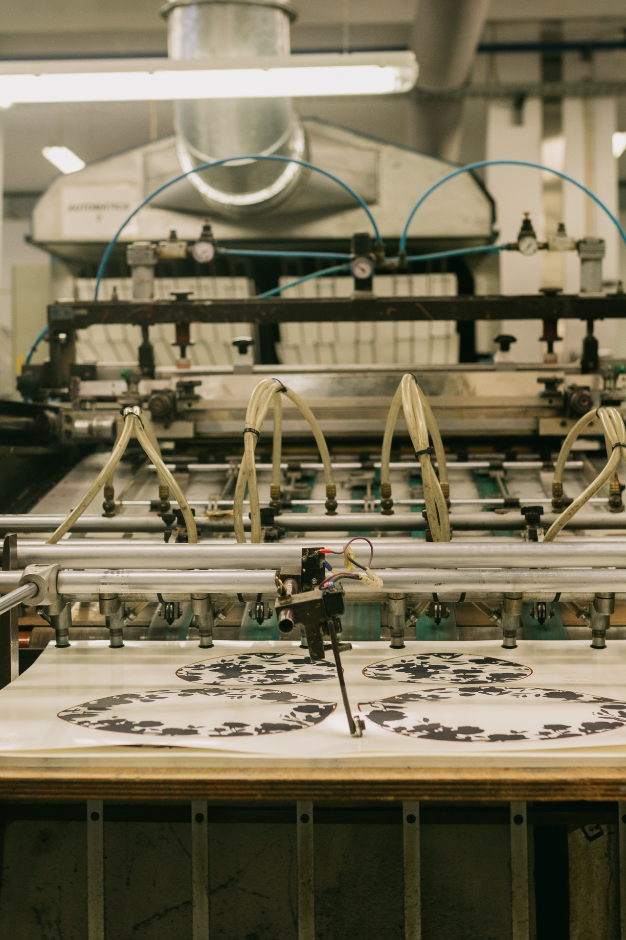 impresión textil directa - Comparativa de Tecnologías de Impresión Textil Directa 2026: DTF, DTG, Sublimación y Serigrafía