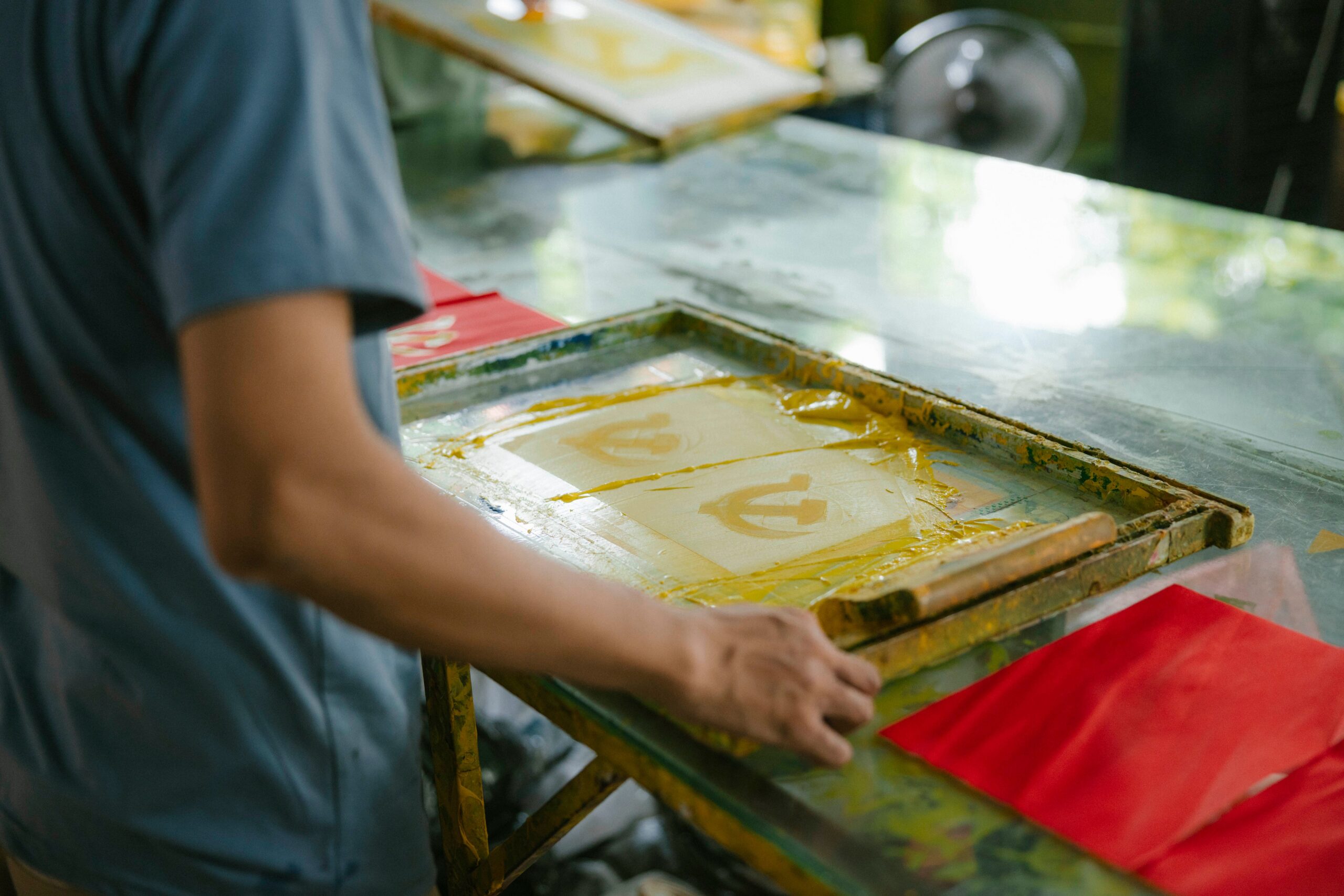 serigrafía high density - Serigrafía High Density: Relieves Táctiles y Efectos Tridimensionales en Camisetas