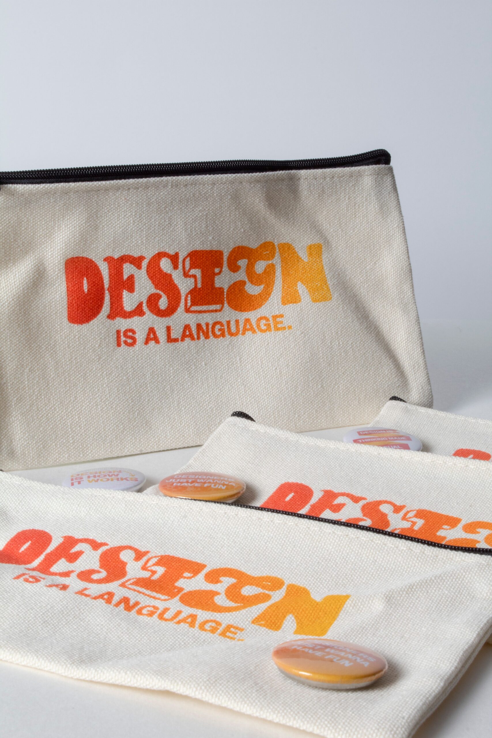 impresión UV textil - Impresión UV sobre Tejido Rígido: Accesorios, Bolsas y Complementos donde la Tinta UV Supera a la Serigrafía