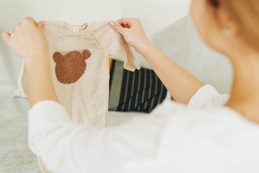 ropa bebé - Personalización de Ropa de Bebé: Técnicas Seguras y Materiales Certificados