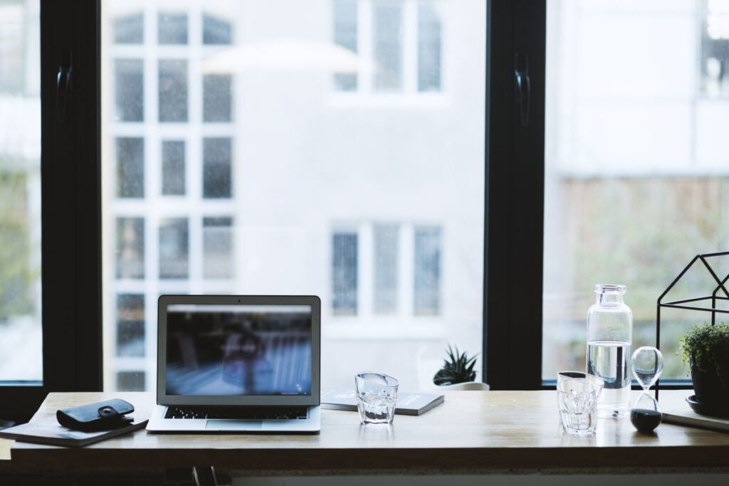 Escritorio home office workspace
